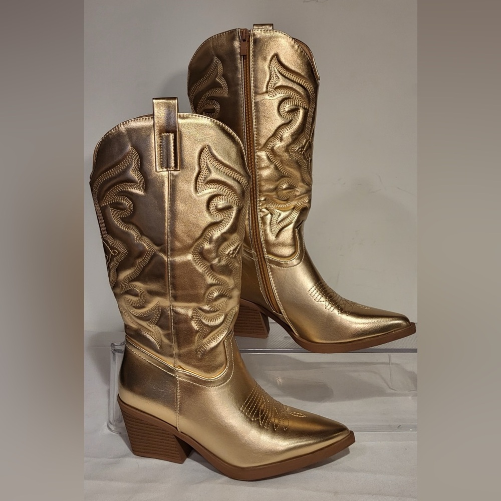 🧧Price Drop....ALI Gold Metallic Faux Leather Western Boots